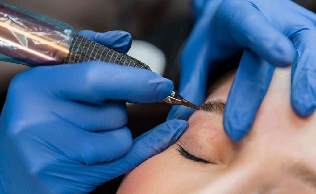 Cheap Eyebrow Tinting in Melbourne